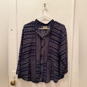 Silk patterned button-up blouse by URU // L or XL